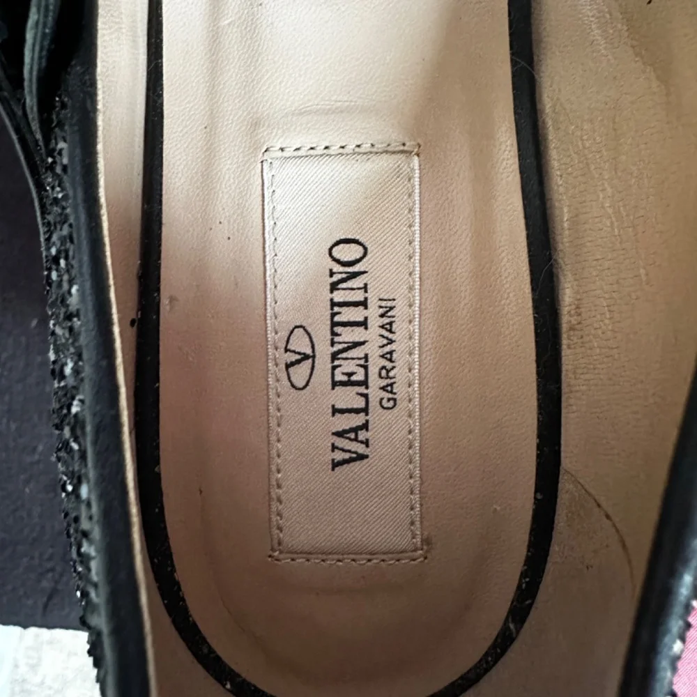 Valentino Garavani Rockstud Ballet Flats 🖤 - Picture 4 of 10